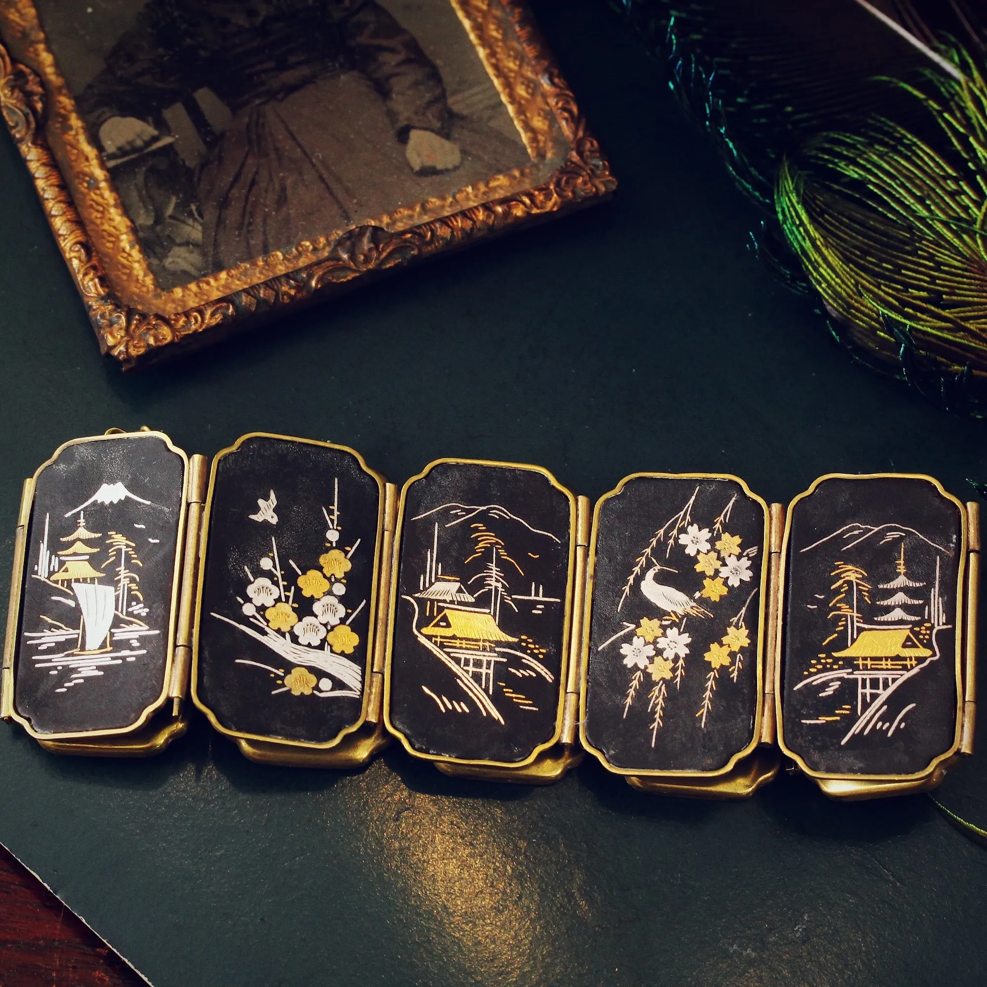 Fan-tastic Vintage Damascene Bracelet