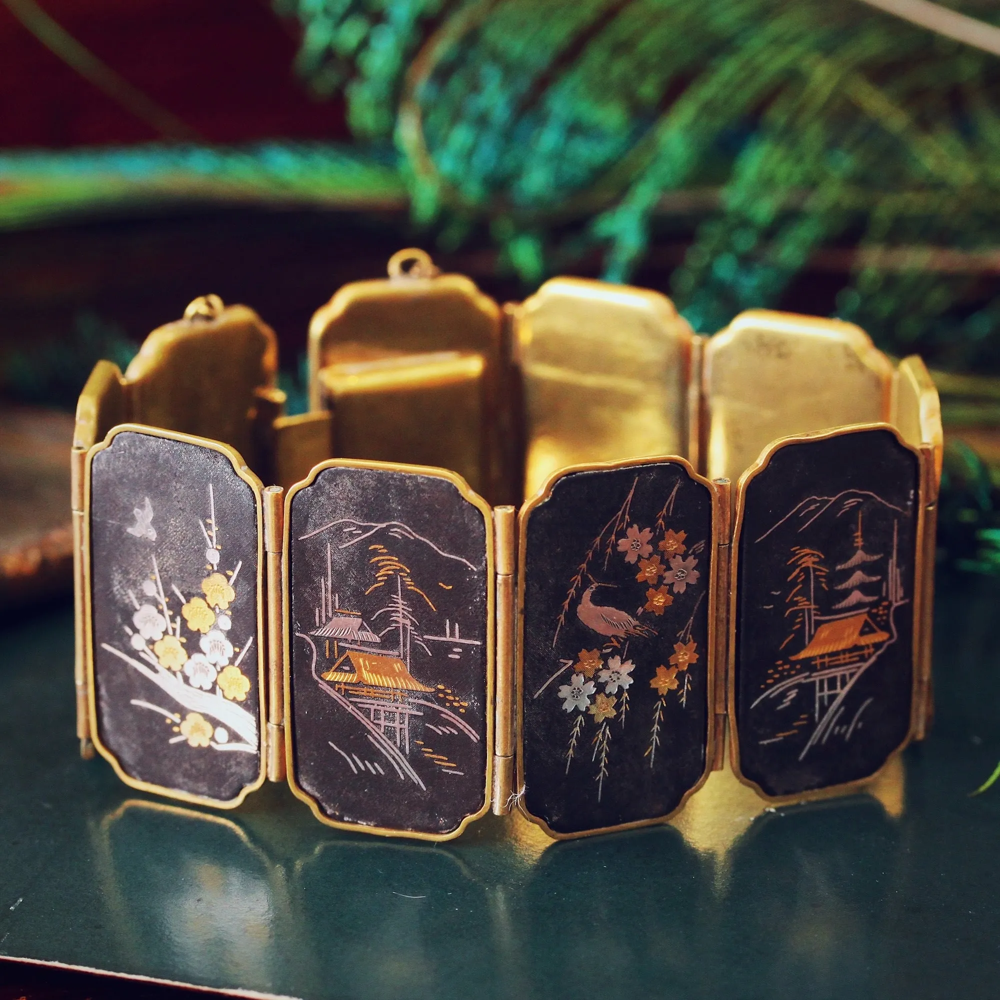 Fan-tastic Vintage Damascene Bracelet