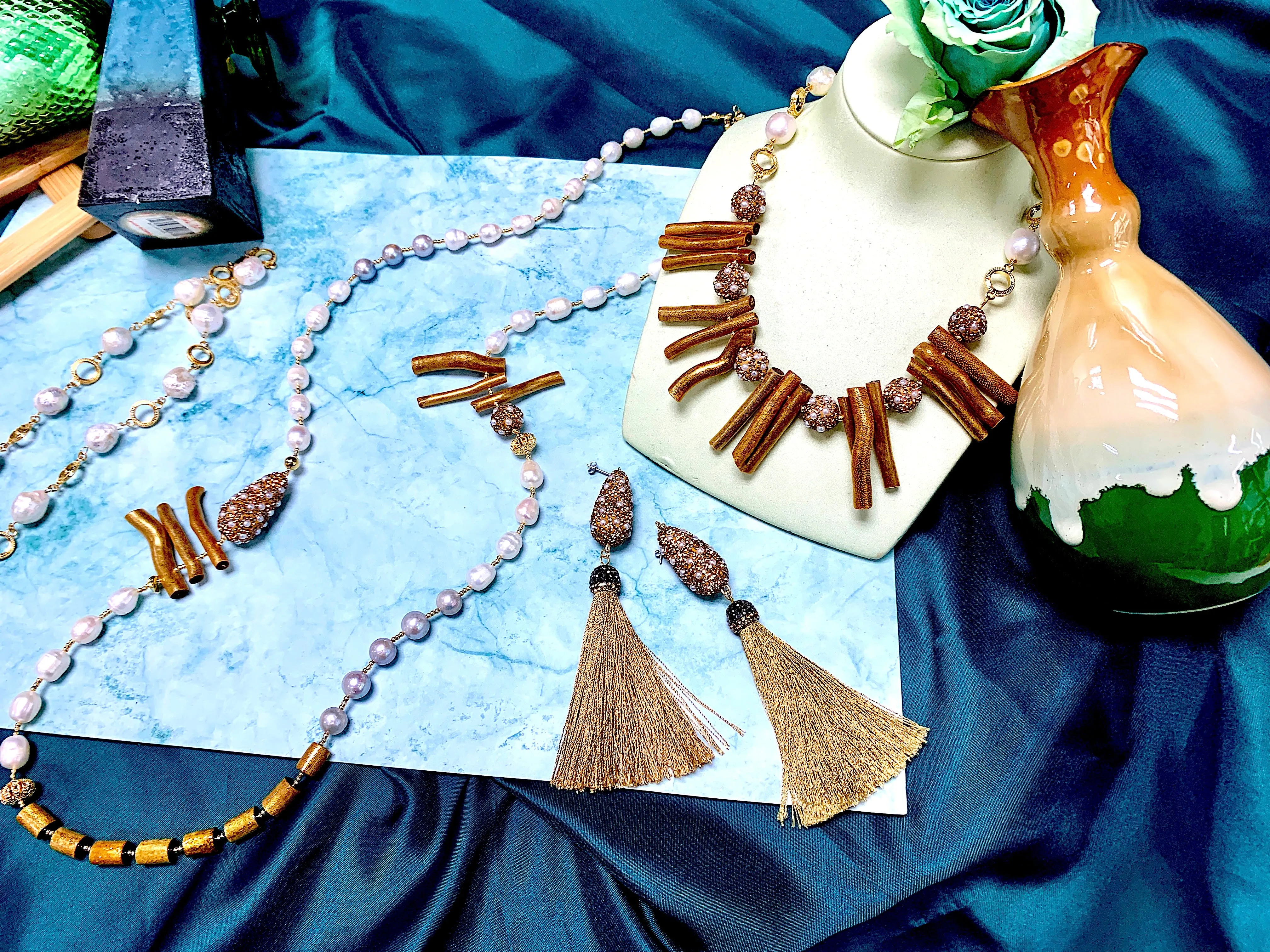 Golden Corals With Pearls Rhinestone Statement Necklace FN001