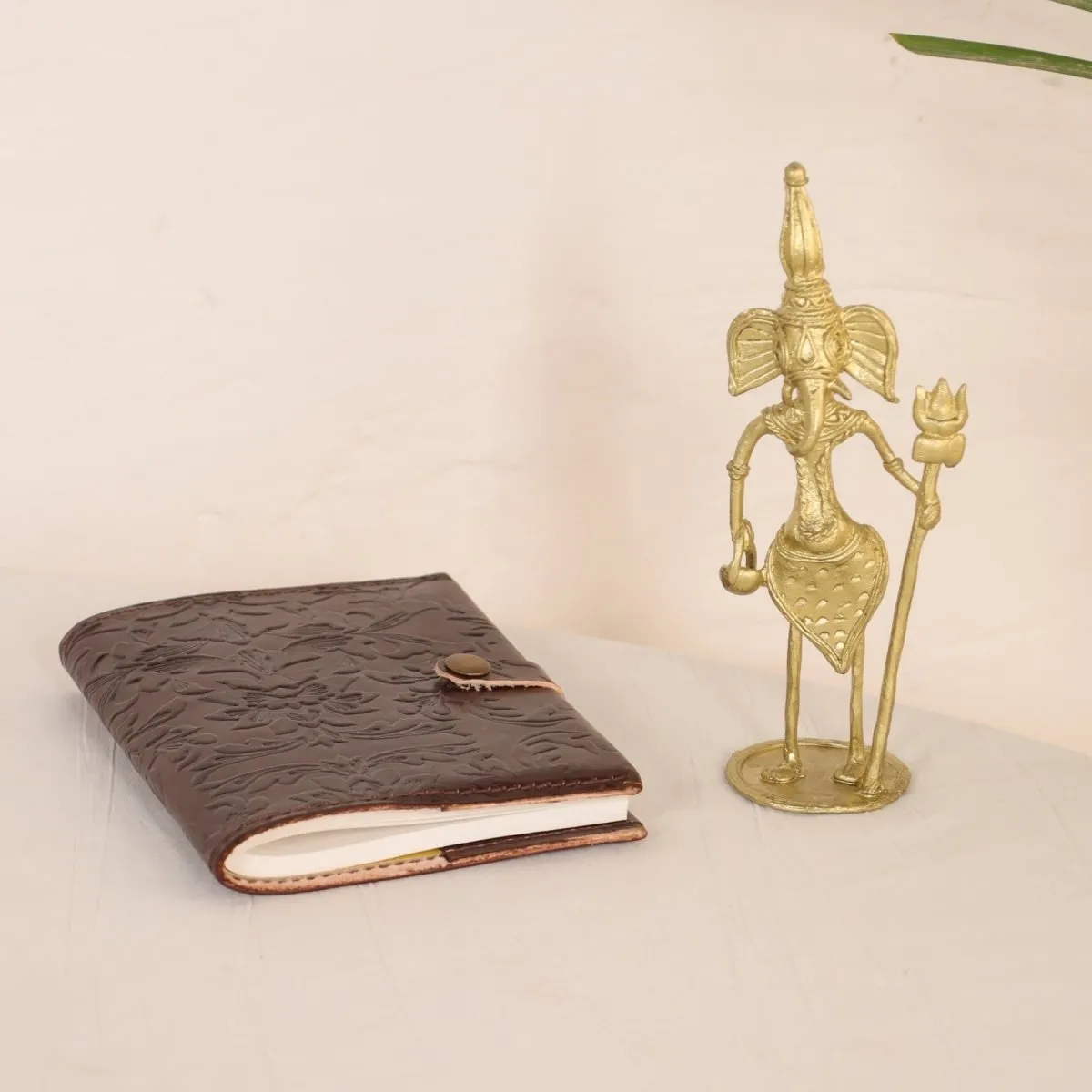 Hancrafted Leather Journal - With Embossed Design and Dhokra Metal Handmade Ganesha Showpiece | Rakshabandhan Gift | Handmade in India