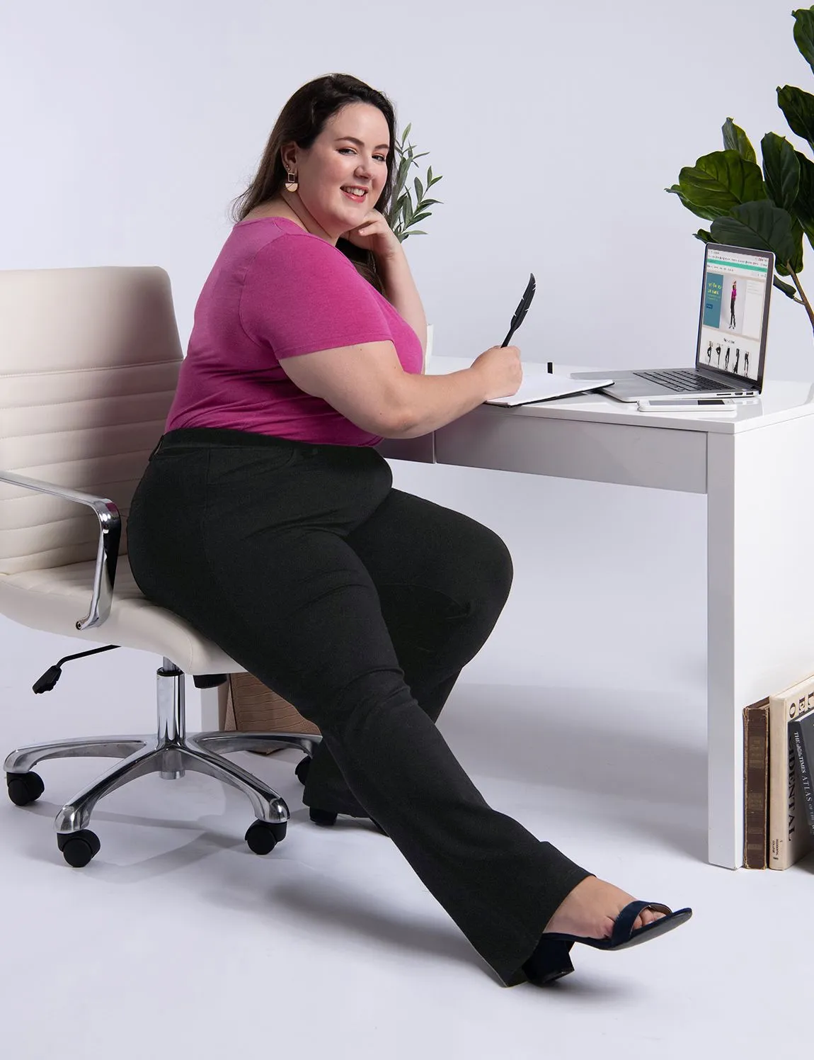 Straight-Leg | 7-Pocket Dress Pant Yoga Pants (Charcoal)