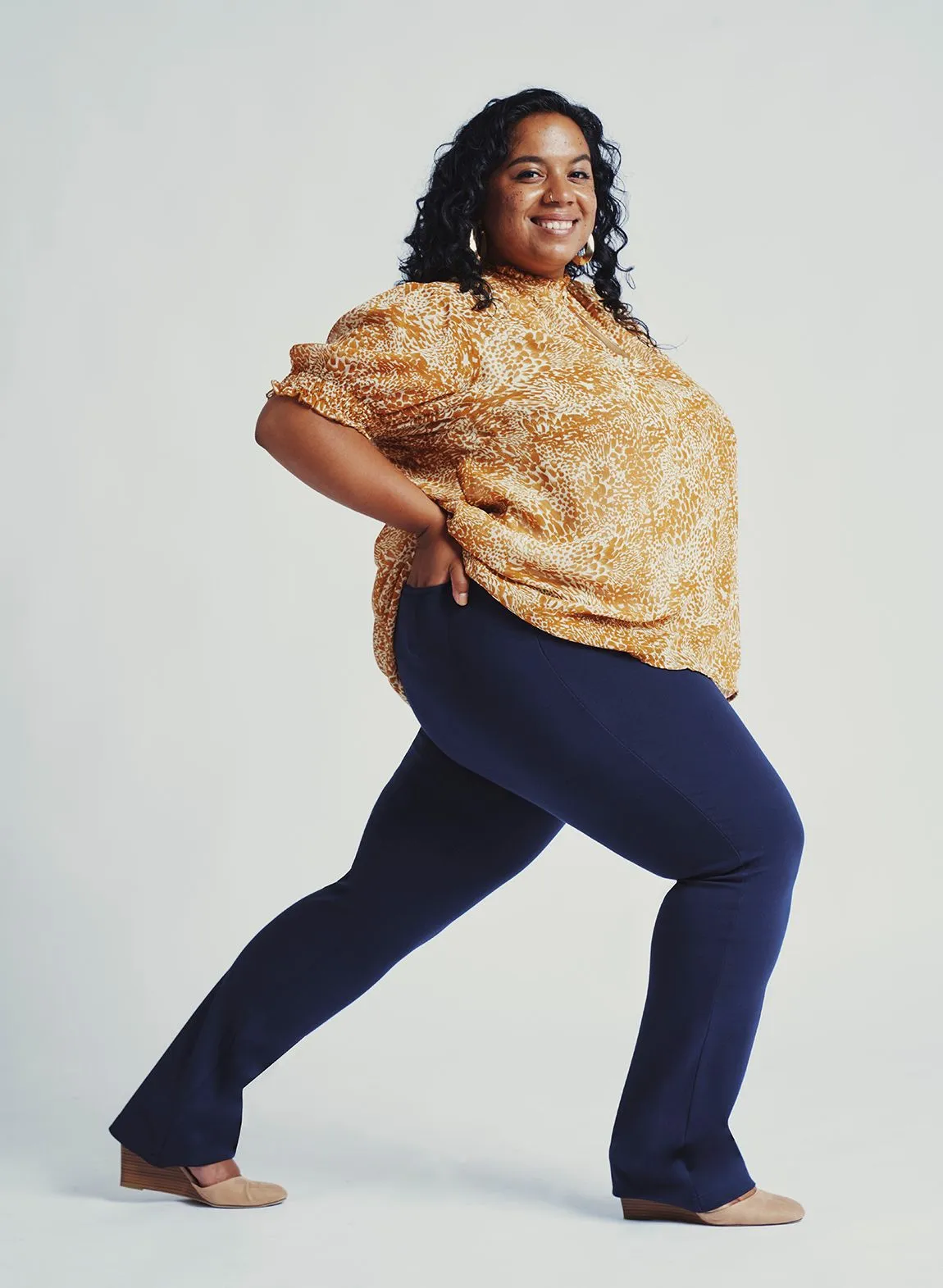 Straight-Leg | 7-Pocket Dress Pant Yoga Pants (Navy)