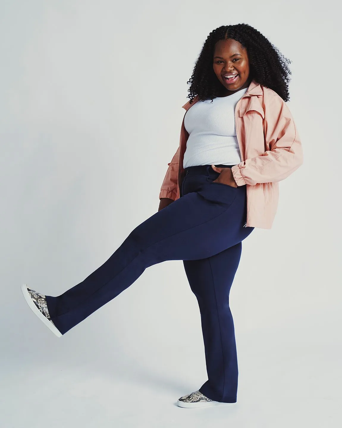 Straight-Leg | 7-Pocket Dress Pant Yoga Pants (Navy)