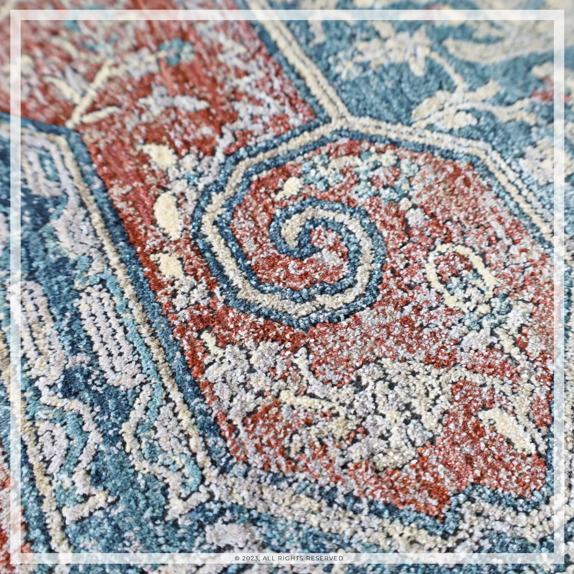 UER0151 Luxury Power-Loomed Synthetic Medium-Pile Rug